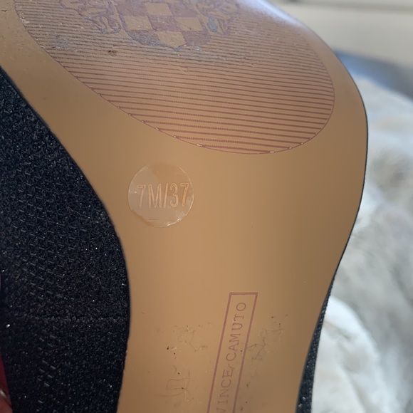 Reduced $ NEW Vince Black Toe Pumps - Picture 5 of 9